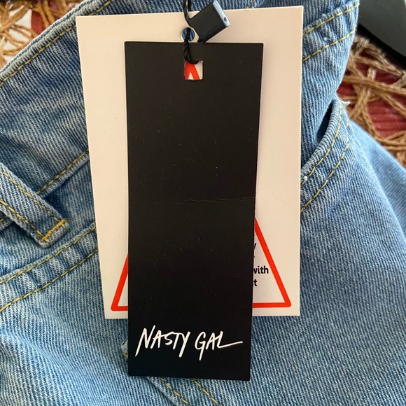 Nasty Gal ‘My Kind of Trouble is You Denim Skirt’ Mini Distressed NWT Size 6 - Picture 11 of 11